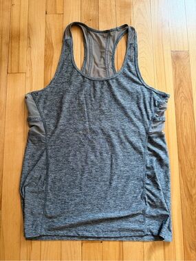 Reebok Heather Gray Racerback Workout Tank with Mesh Detail Size M